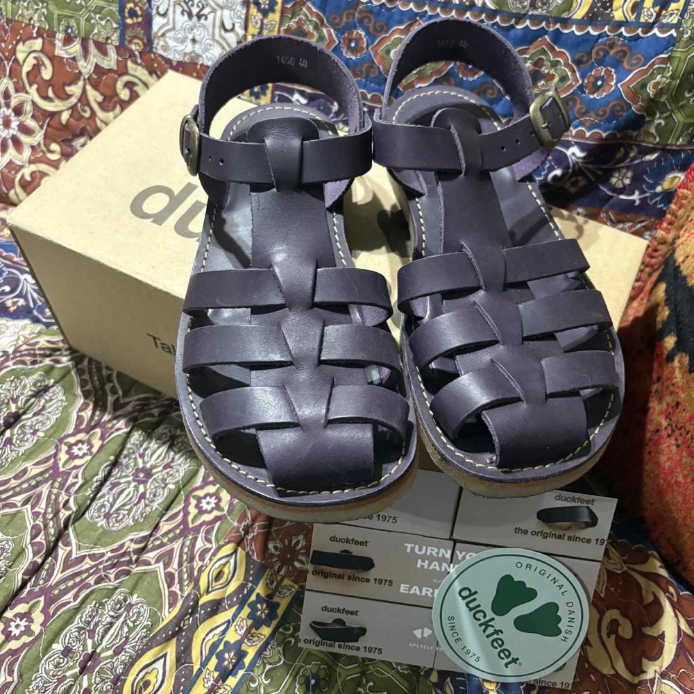 DUCKFEET Ringkøbing PLUM Leather Classic Fisherman Sandal Sz 40 or 9.5